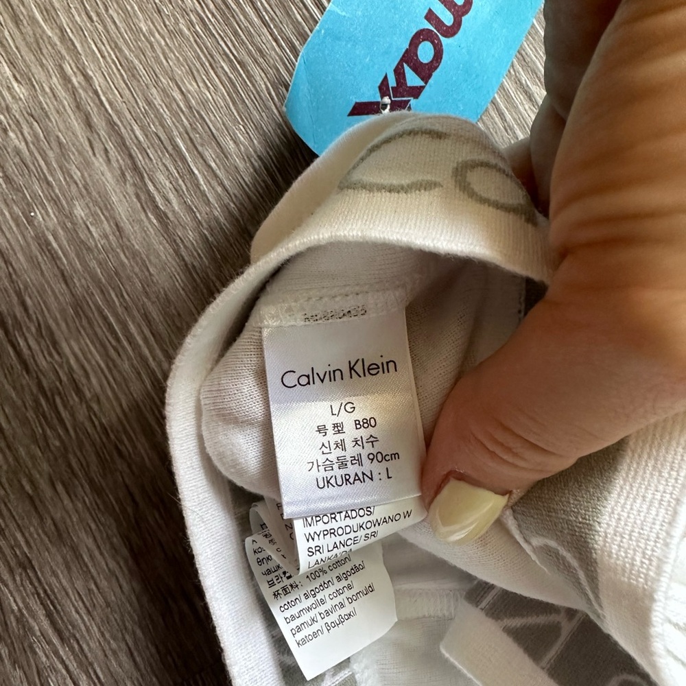 NWT Calvin Klein Women's Body Unlined Bralette - Picture 3 of 3